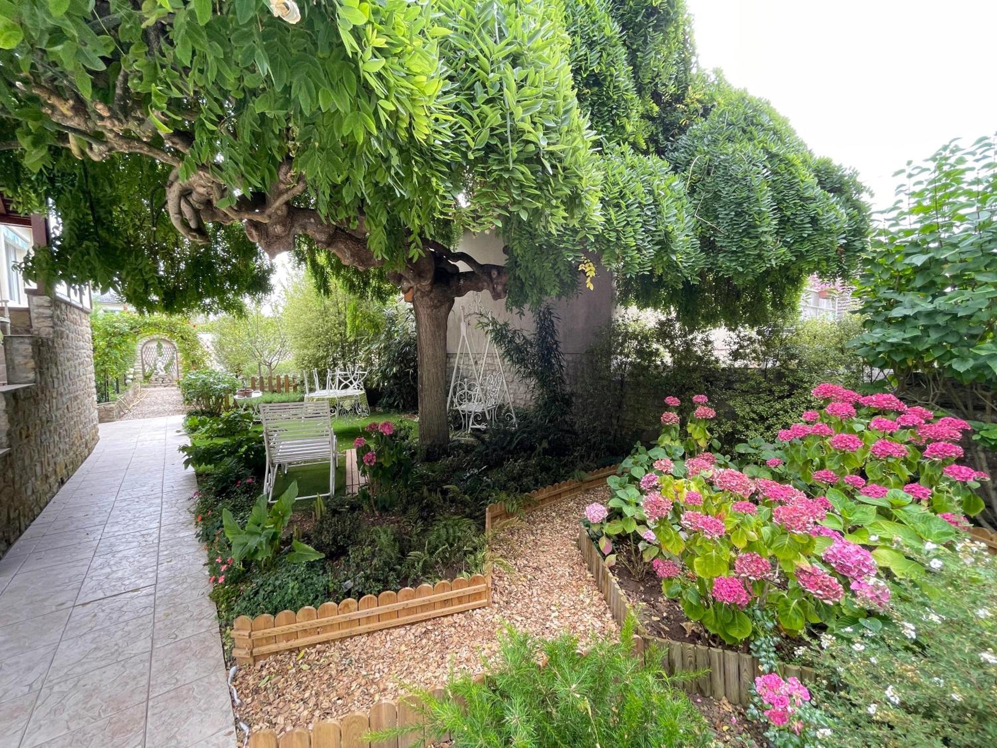 La Roseliere Maison Plain Pied Confortable Belle Decoration Jardin Magnifique 10 Mn A Pied Centre Ville Bayeux Proche Plages Du Debarquement Exteriér fotografie