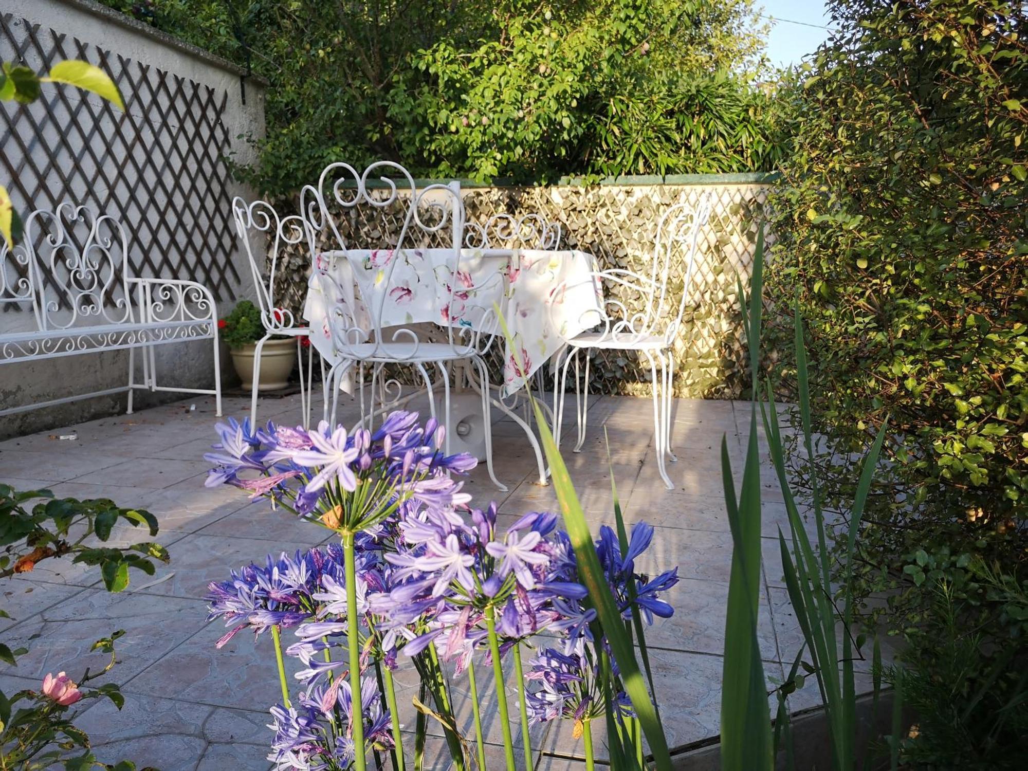 La Roseliere Maison Plain Pied Confortable Belle Decoration Jardin Magnifique 10 Mn A Pied Centre Ville Bayeux Proche Plages Du Debarquement Exteriér fotografie
